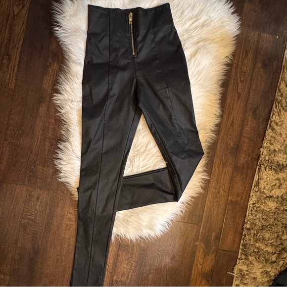 All Things Golden Second Skin Pants. Women’s. Size: XS - Picture 2 of 5